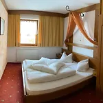 Engadin 3* 나우더스