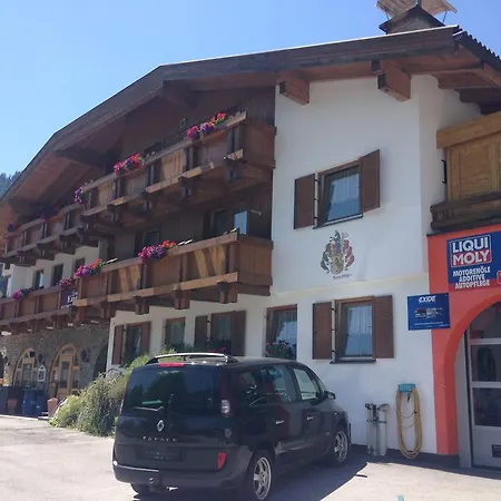 Engadin Guest house 2*