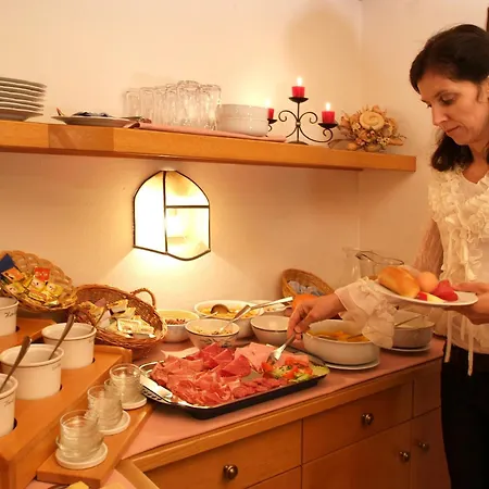 Engadin ナウダース