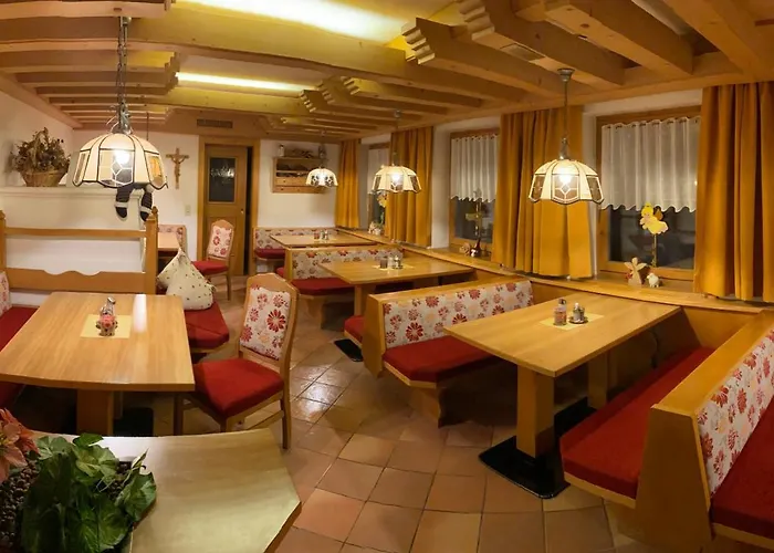 Engadin ゲストハウス ナウダース