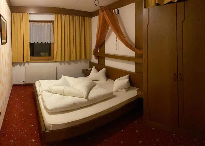 Engadin 4* ナウダース