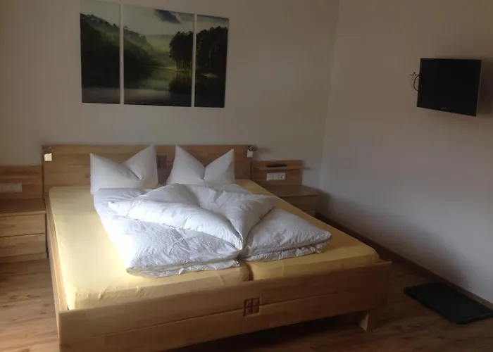 Engadin ゲストハウス ナウダース