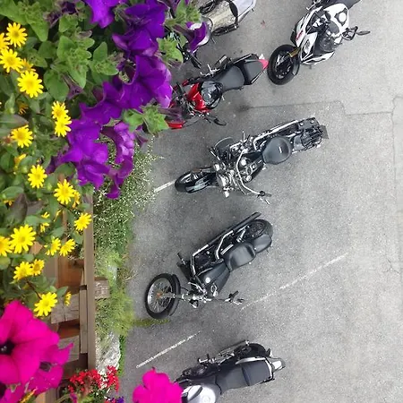 Engadin Πανσιόν